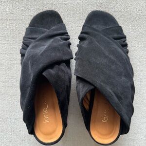 forte_forte heeled black suede sandal with crossover front